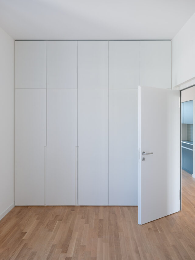Residential building (ROLL)
