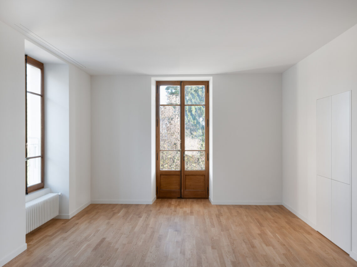 Residential building (ROLL)