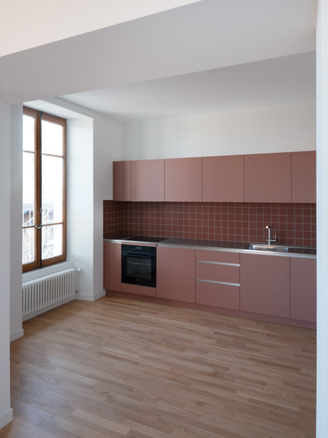Residential building (ROLL)