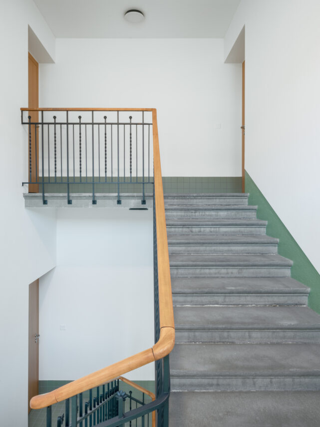 Residential building (ROLL)