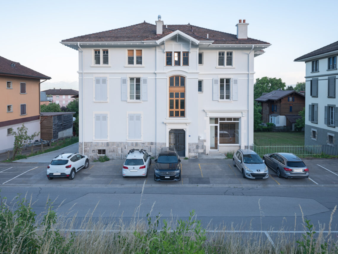 Residential building (ROLL)