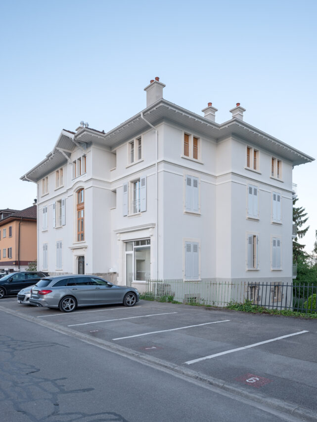 Residential building (ROLL)